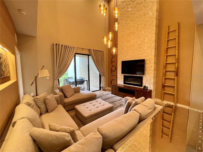 Image No.4-4 Bed Townhouse for sale