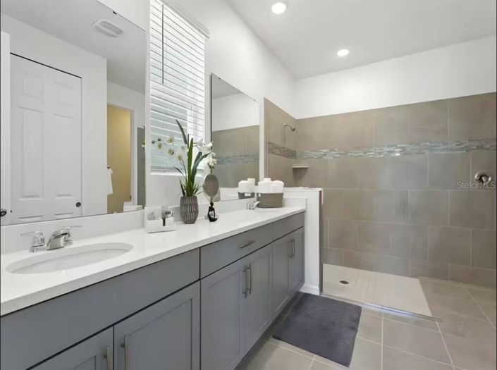 Image No.11-6 Bed Property for sale