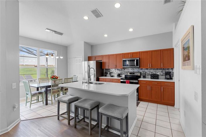 Image No.4-Propriété de 4 chambres à vendre à Kissimmee