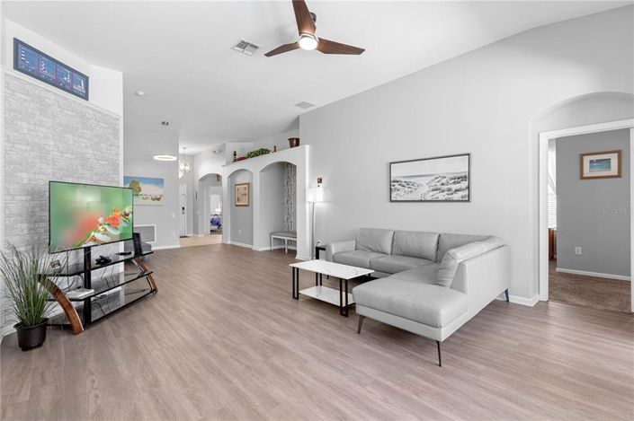 Image No.5-Propriété de 4 chambres à vendre à Kissimmee