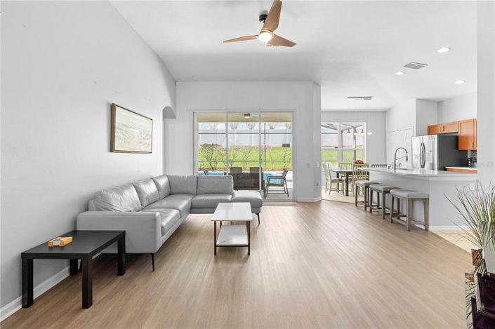 Image No.7-Propriété de 4 chambres à vendre à Kissimmee