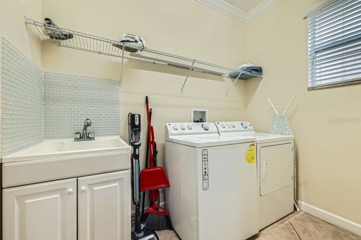 Image No.31-6 Bed Property for sale