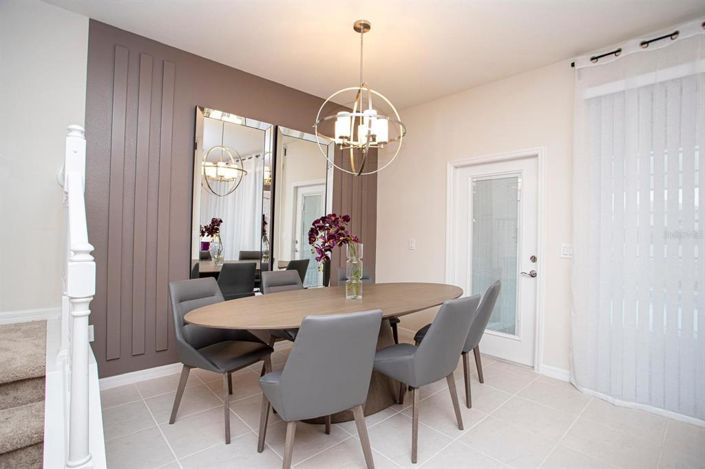 Image No.16-5 Bed Townhouse for sale