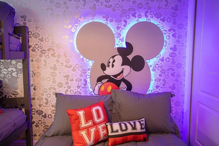 Image No.33-5 Bed Townhouse for sale