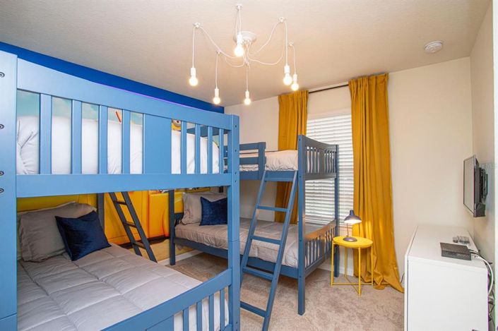 Image No.38-5 Bed Townhouse for sale