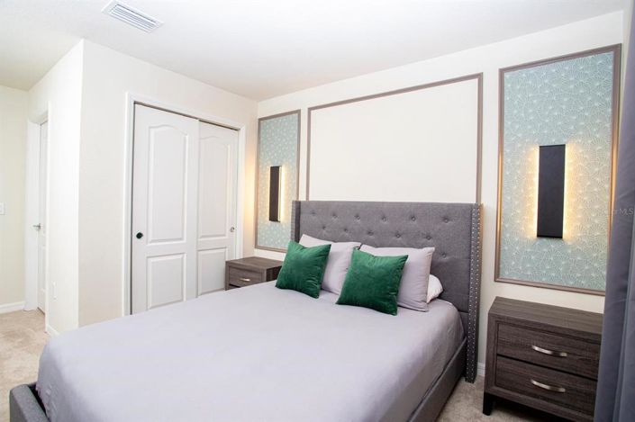 Image No.43-5 Bed Townhouse for sale