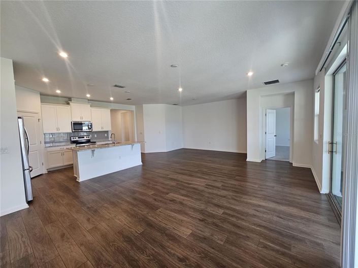 Image No.22-4 Bed Property for sale