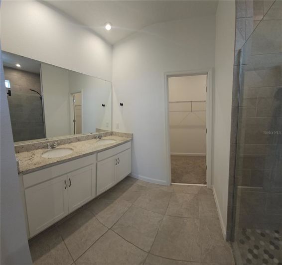 Image No.27-4 Bed Property for sale