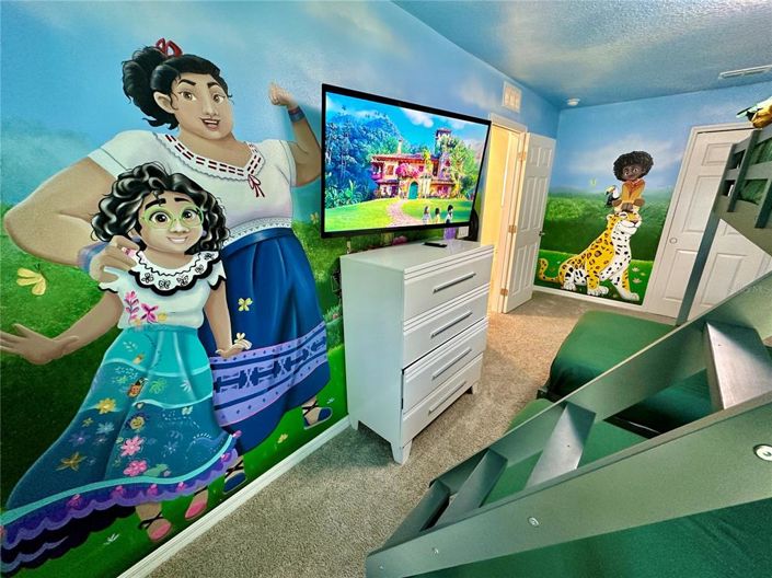 Image No.30-5 Bed Property for sale