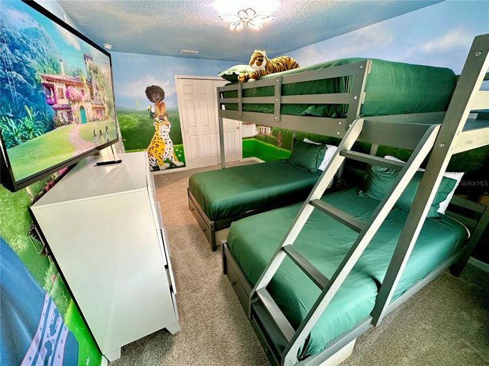 Image No.31-5 Bed Property for sale