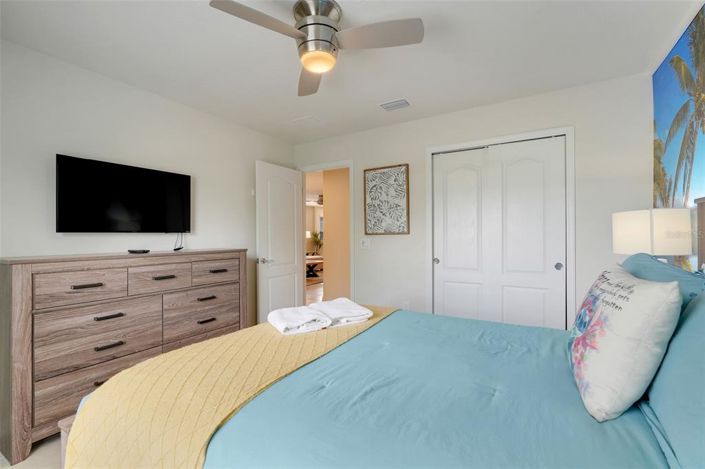 Image No.28-6 Bed Property for sale