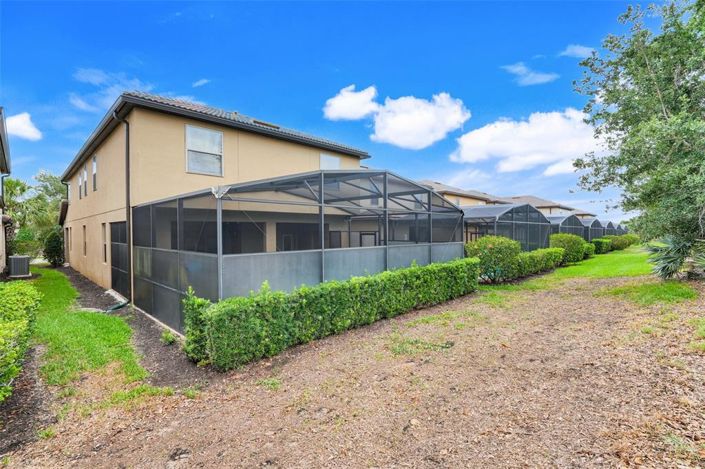 Image No.45-6 Bed Property for sale