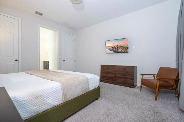 Image No.10-6 Bed Property for sale