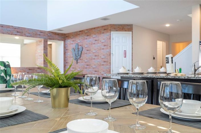 Image No.27-6 Bed Property for sale