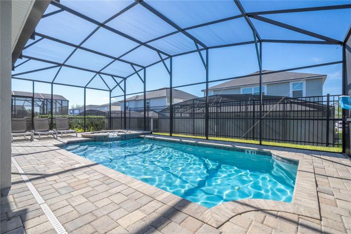 Image No.41-6 Bed Property for sale