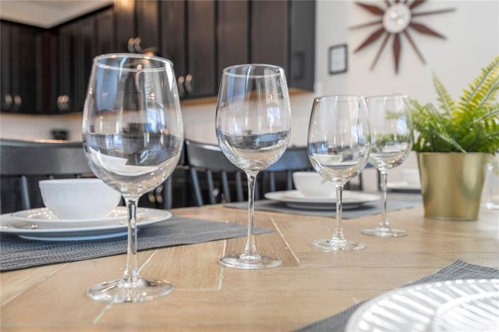 Image No.44-6 Bed Property for sale