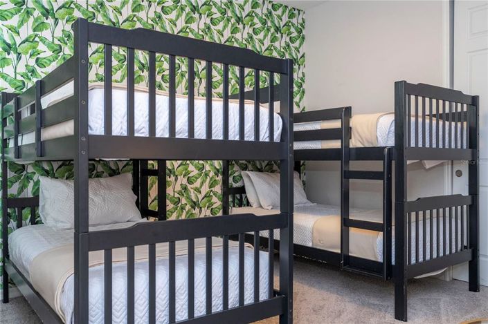 Image No.48-6 Bed Property for sale