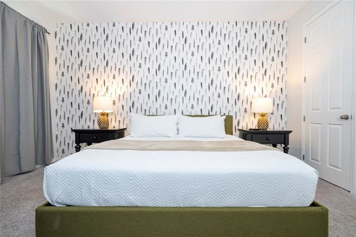 Image No.9-6 Bed Property for sale