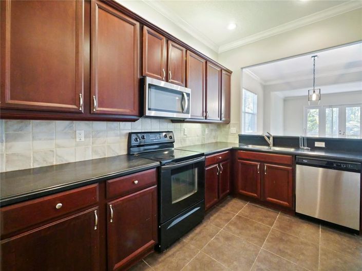 Image No.26-4 Bed Property for sale