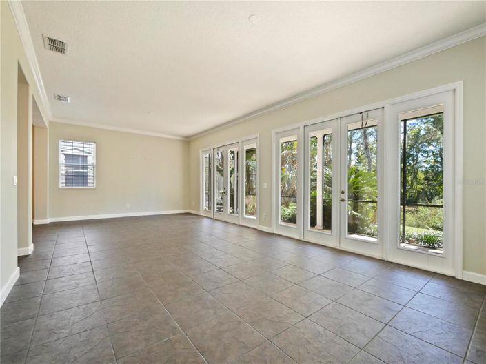 Image No.4-4 Bed Property for sale