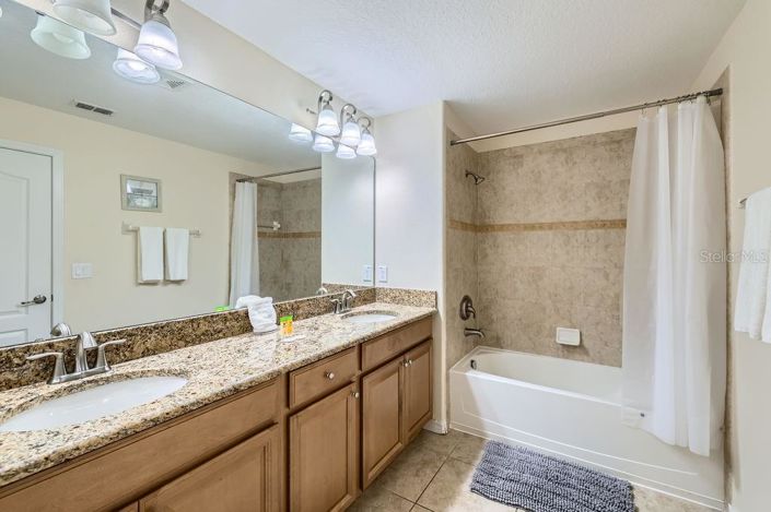 Image No.15-5 Bed Townhouse for sale