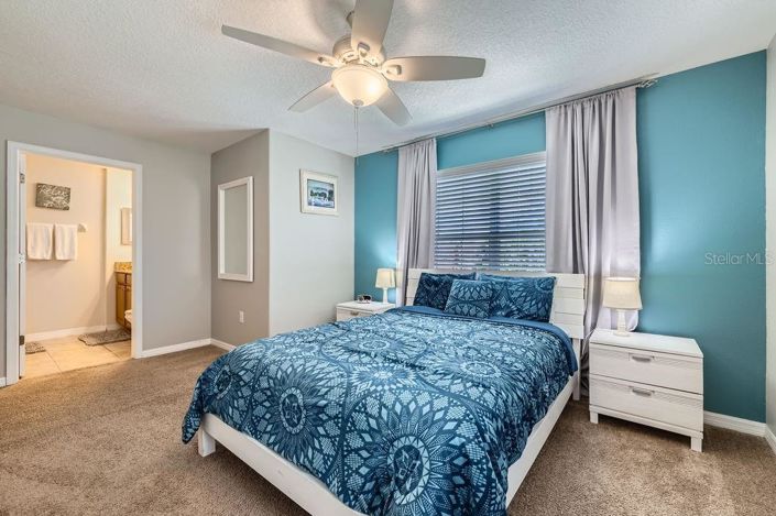 Image No.17-5 Bed Townhouse for sale