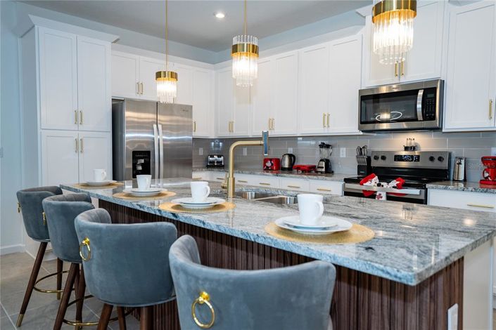 Image No.10-5 Bed Townhouse for sale