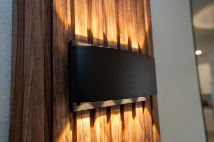 Image No.18-5 Bed Townhouse for sale