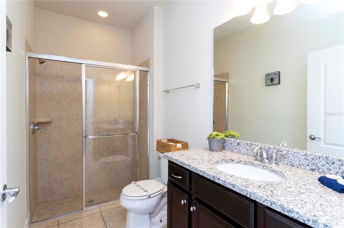 Image No.16-5 Bed Townhouse for sale