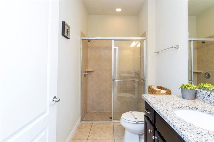 Image No.17-5 Bed Townhouse for sale