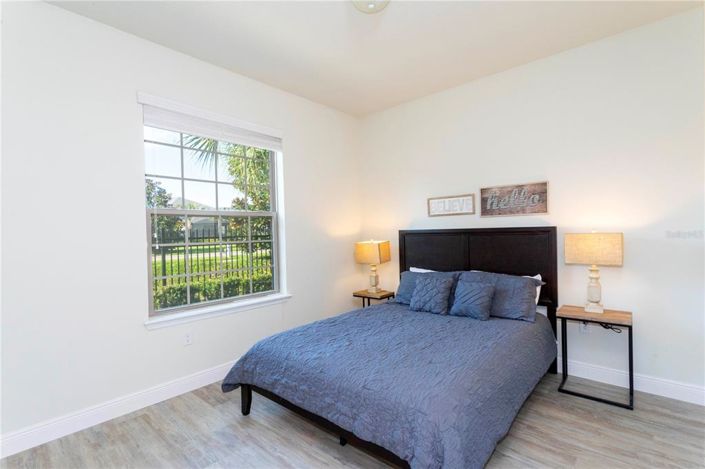 Image No.19-5 Bed Townhouse for sale