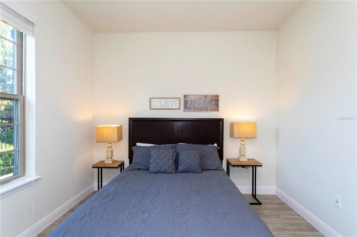 Image No.20-5 Bed Townhouse for sale