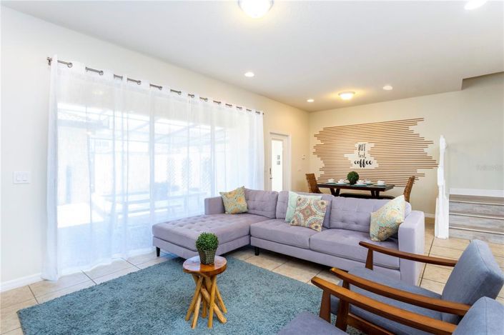 Image No.33-5 Bed Townhouse for sale