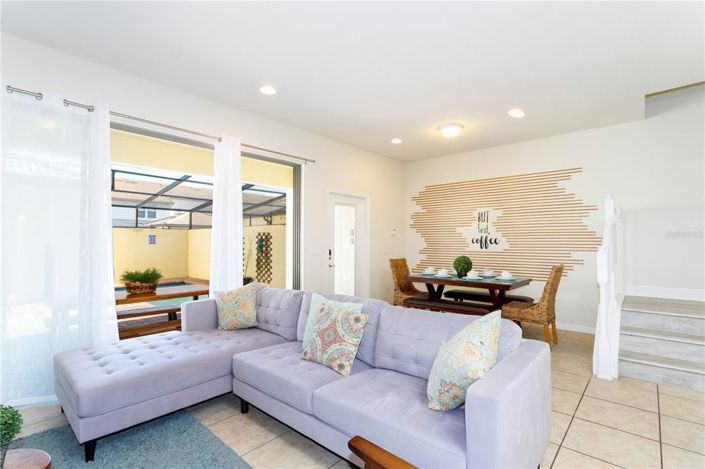 Image No.49-5 Bed Townhouse for sale