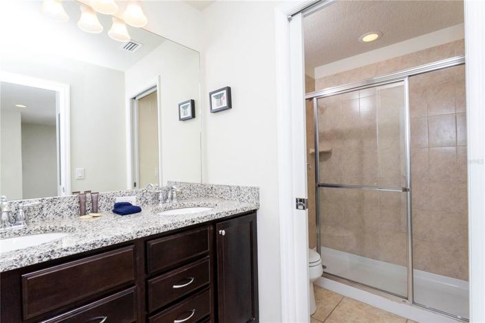 Image No.56-5 Bed Townhouse for sale