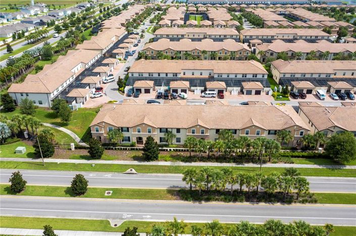 Image No.7-5 Bed Townhouse for sale