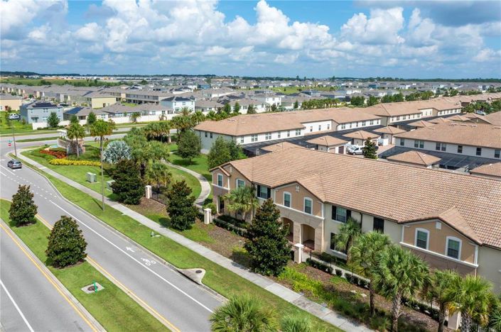 Image No.9-5 Bed Townhouse for sale