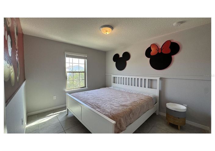 Image No.17-5 Bed Property for sale