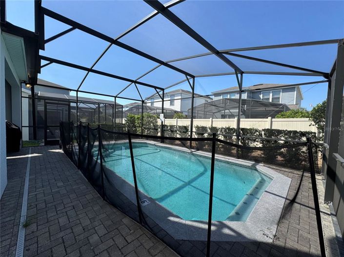 Image No.28-5 Bed Property for sale