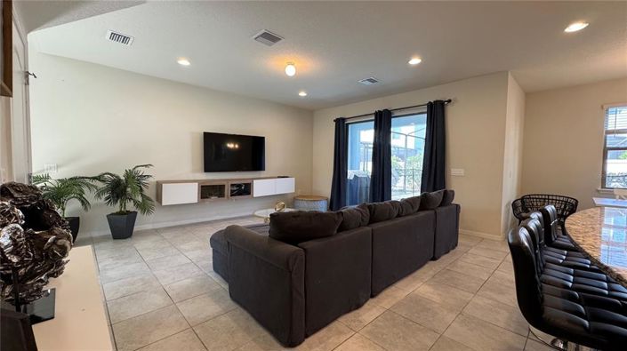 Image No.6-5 Bed Property for sale