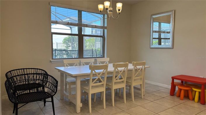 Image No.8-5 Bed Property for sale