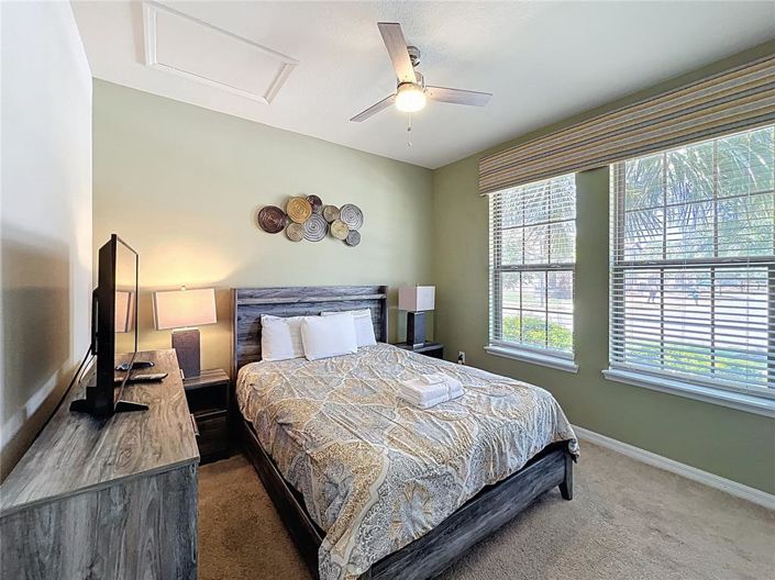 Image No.11-8 Bed Property for sale