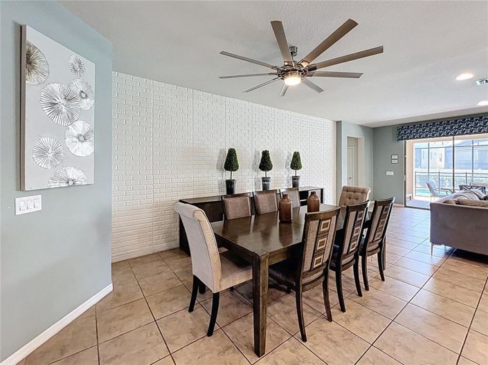 Image No.16-8 Bed Property for sale