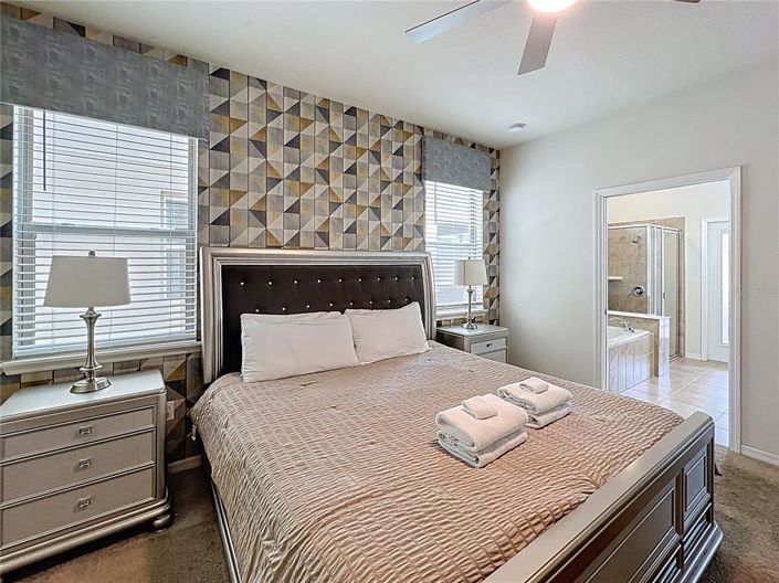 Image No.18-8 Bed Property for sale