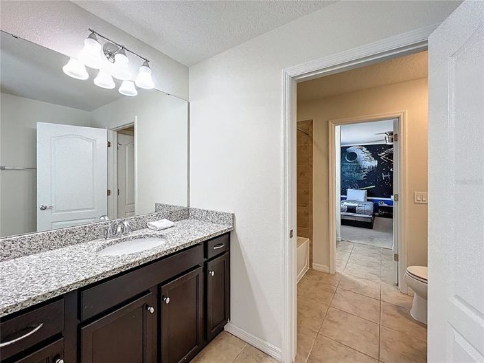 Image No.28-8 Bed Property for sale