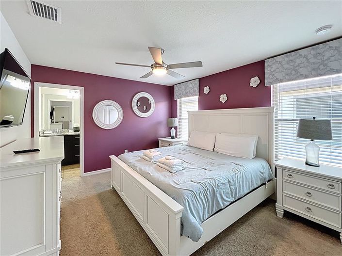 Image No.35-8 Bed Property for sale