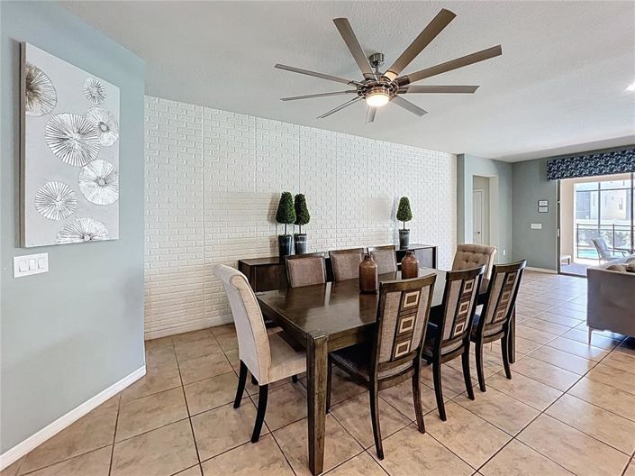 Image No.8-8 Bed Property for sale