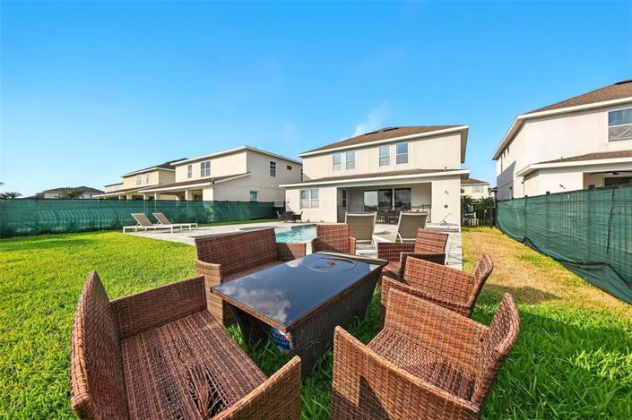 Image No.19-5 Bed Property for sale