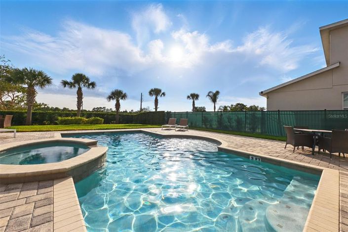 Image No.22-5 Bed Property for sale