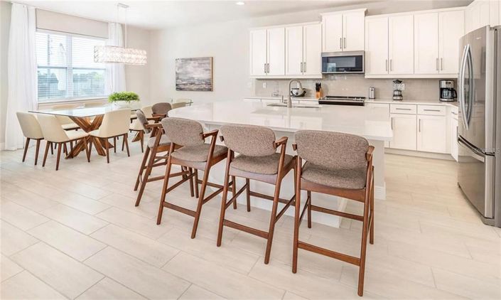 Image No.7-5 Bed Property for sale